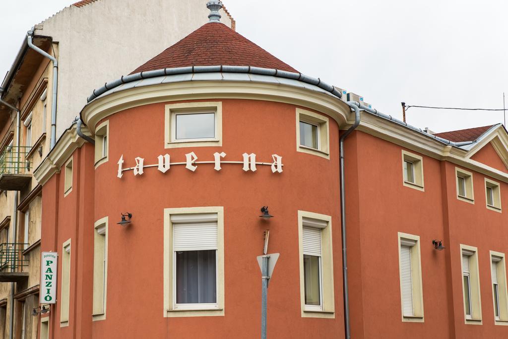 Taverna Panzio Шопрон Екстер'єр фото